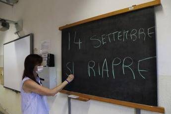 Scuola, da 1 settembre recupero apprendimenti e dal 14 le lezioni