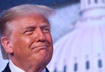 E' una macchina per gaffe, Trump attacca Harris durante dibattito E' una macchina per gaffe, Trump attacca Harris durante dibattito