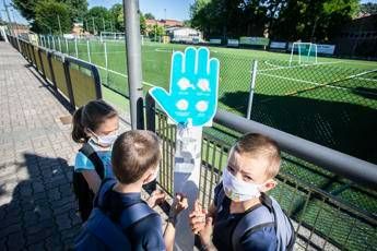 Mascherine, dall'Oms le regole per i bambini Mascherine, dall'Oms le regole per i bambini
