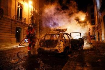 Scontri a Parigi dopo sconfitta Psg, arrestate 148 persone Scontri a Parigi dopo sconfitta Psg, arrestate 148 persone
