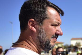Migranti, Salvini: Ne ho palle piene di clandestini, spacciatori e delinquenti