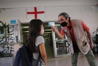 Scuola, lezioni online in caso di chiusure e aule piccole Scuola, lezioni online in caso di chiusure e aule piccole