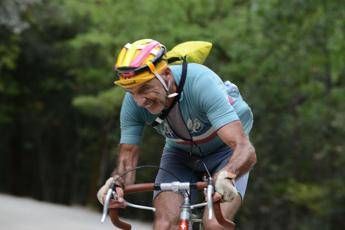 Ciclismo, 'L'Eroica' di ottobre è cancellata ma nessuno dei 7.000 già iscritti ha disdetto l'albergo