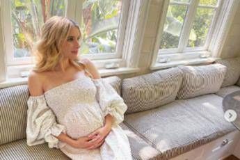Emma Roberts è incinta: prime foto del pancione su Instagram Emma Roberts è incinta: prime foto del pancione su Instagram