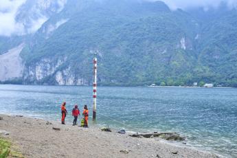 Trovato il corpo della 12enne dispersa nel lago di Como