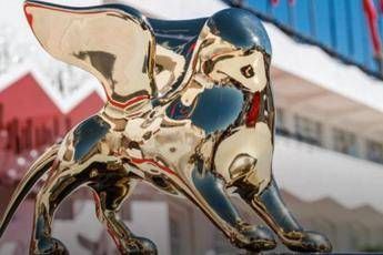 Venezia al via, parata stellare ma senza pubblico Venezia al via, parata stellare ma senza pubblico