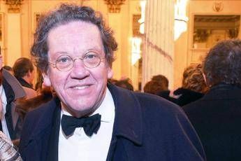 È morto Philippe Daverio, storico e critico dell'arte È morto Philippe Daverio, storico e critico dell'arte