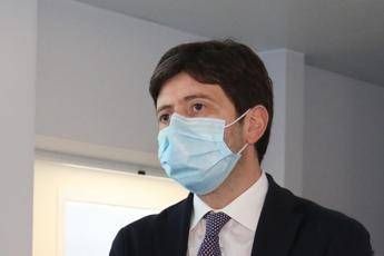 Covid, Speranza: Strada ancora lunga, non vanifichiamo sacrifici fatti Covid, Speranza: Strada ancora lunga, non vanifichiamo sacrifici fatti