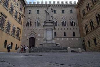 Mps, figlia David Rossi: Commissione inchiesta risposta a chi vuole insabbiare, esigiamo verità Mps, figlia David Rossi: Commissione inchiesta risposta a chi vuole insabbiare, esigiamo verità