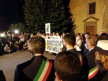 Colleferro, il sindaco: Al padre di Willy ho chiesto perdono Colleferro, il sindaco: Al padre di Willy ho chiesto perdono