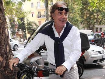 Montesano: Sono critico ma non negazionista, non vado in piazza Montesano: Sono critico ma non negazionista, non vado in piazza
