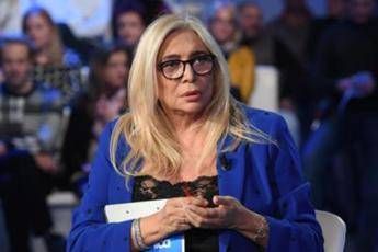 Mara Venier: A Domenica In messaggio di Conte alla Nazione Mara Venier: A Domenica In messaggio di Conte alla Nazione