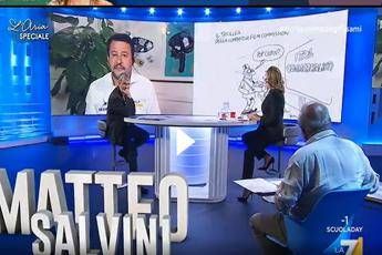 Salvini vs Vauro: La vignetta? Non fa ridere Salvini vs Vauro: La vignetta? Non fa ridere