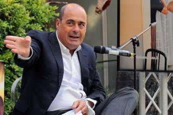 Zingaretti: In Toscana candidati con mascherina 'Boia chi molla', inquietante