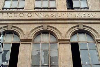 Scuola, preside Tasso di Roma: Si va verso militarizzazione o si chiude Scuola, preside Tasso di Roma: Si va verso militarizzazione o si chiude
