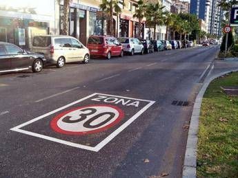 Associazioni cicloambientaliste, dimissioni presidente Aci e scioglimento Ente per critiche a nuovo codice strada Associazioni cicloambientaliste, dimissioni presidente Aci e scioglimento Ente per critiche a nuovo codice strada
