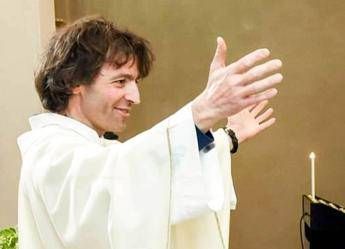 Don Roberto Malgesini, i funerali nella sua Regoledo Don Roberto Malgesini, i funerali nella sua Regoledo