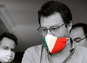 Salvini 'sfiducia' Azzolina e lancia attacco a Conte, Fdi e Fi frenano Salvini 'sfiducia' Azzolina e lancia attacco a Conte, Fdi e Fi frenano