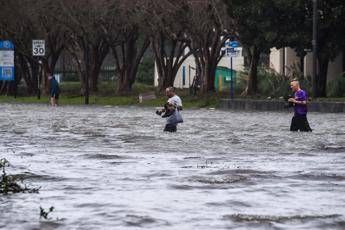 Uragano Sally, più di 500mila americani al buio Uragano Sally, più di 500mila americani al buio