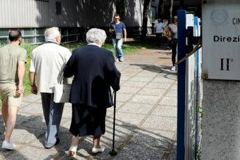 Elezioni, Viminale a sindaci: Tutelare anziani e persone fragili Elezioni, Viminale a sindaci: Tutelare anziani e persone fragili