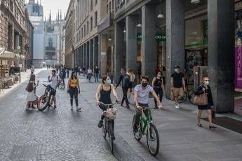 Nuovo dpcm: novità per mascherine, movida e cinema Nuovo dpcm: novità per mascherine, movida e cinema