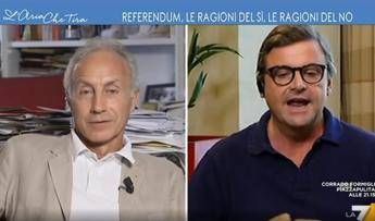 Calenda-Travaglio, duello in tv sul referendum Calenda-Travaglio, duello in tv sul referendum