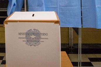 Regionali Marche, cade la roccaforte rossa: vince Acquaroli Regionali Marche, cade la roccaforte rossa: vince Acquaroli