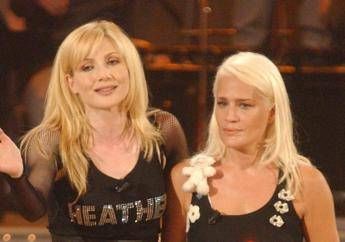 Parisi vs Cuccarini: Chi è contrario ad adozioni e matrimoni gay è omofobo Parisi vs Cuccarini: Chi è contrario ad adozioni e matrimoni gay è omofobo