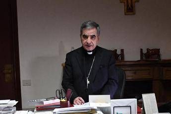 Becciu: Accuse surreali, pronto a dare la vita per il Papa