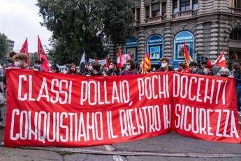 Scuola, studenti in protesta nelle piazze d'Italia Scuola, studenti in protesta nelle piazze d'Italia