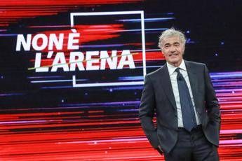 Giletti e il Vesuvio che erutta virus: Mi scuso se frainteso Giletti e il Vesuvio che erutta virus: Mi scuso se frainteso