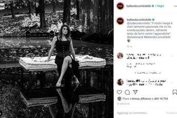 Elisa Isoardi balla da sola Elisa Isoardi balla da sola