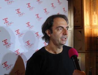Neri Marcorè: Rinascere con l’arte si può Più di 300.000 turisti in quattro anni grazie a 'Risorgimarche' Neri Marcorè: Rinascere con l’arte si può Più di 300.000 turisti in quattro anni grazie a 'Risorgimarche'