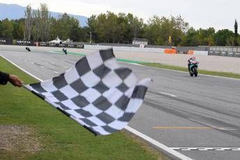Gp Catalogna, Rossi cade e vince Quartararo Gp Catalogna, Rossi cade e vince Quartararo