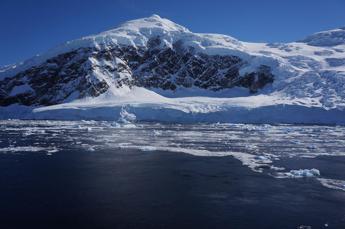 Allarme dai satelliti, ghiacciai in Antartide stanno crollando