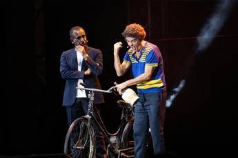 Conti: Auguri a Panariello, insieme da 35 anni, legame fortissimo Conti: Auguri a Panariello, insieme da 35 anni, legame fortissimo