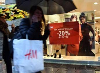 H&M multata per 35 milioni in Germania per aver spiato proprio personale H&M multata per 35 milioni in Germania per aver spiato proprio personale
