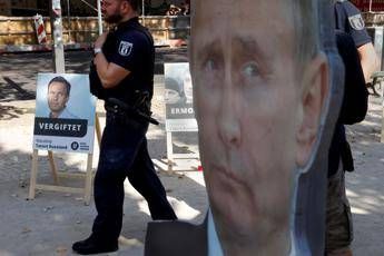 Navalny accusa: Dietro il mio avvelenamento c'è Putin Navalny accusa: Dietro il mio avvelenamento c'è Putin