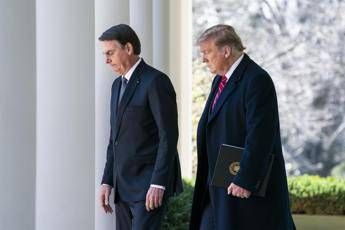 Trump, Johnson e Bolsonaro: quando il virus colpisce gli scettici Trump, Johnson e Bolsonaro: quando il virus colpisce gli scettici