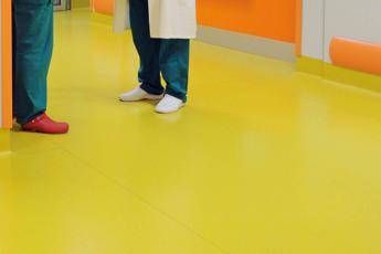 Covid, festa al Pediatrico di Bari: tra loro un positivo Covid, festa al Pediatrico di Bari: tra loro un positivo