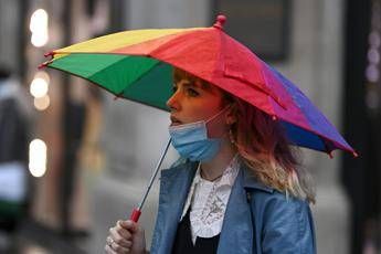 Covid, oltre 17mila nuovi casi in Gb Covid, oltre 17mila nuovi casi in Gb
