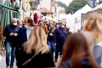 Rischio Lockdown Prima Di Natale L Allarme Dei Virologi