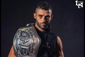 Nagorno, kickboxer Petrosyan: Stop nuovo genocidio, Armenia in guerra contro Isis Nagorno, kickboxer Petrosyan: Stop nuovo genocidio, Armenia in guerra contro Isis