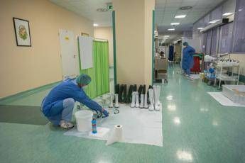 Covid, nuovo record in Repubblica Ceca: quasi 10mila casi in 24 ore Covid, nuovo record in Repubblica Ceca: quasi 10mila casi in 24 ore