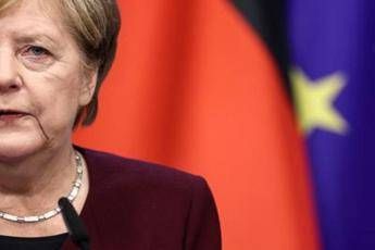 Covid Germania, Merkel: Lockdown light necessario Covid Germania, Merkel: Lockdown light necessario