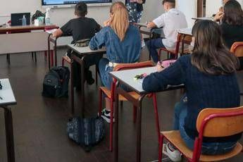 Covid Basilicata, da venerdì almeno 50% Dad alle scuole superiori Covid Basilicata, da venerdì almeno 50% Dad alle scuole superiori