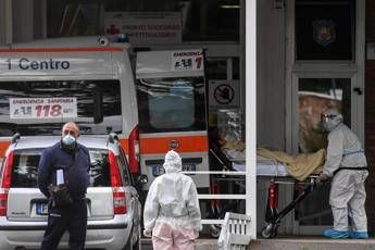 Covid Campania, 3.334 contagi e 192 morti: il bollettino Covid Campania, 3.334 contagi e 192 morti: il bollettino