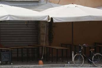 Covid Italia, 2 miliardi per settori più colpiti Covid Italia, 2 miliardi per settori più colpiti