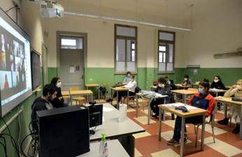Dpcm, Conte: Su scuola decisione non facile, ma curva preoccupa Dpcm, Conte: Su scuola decisione non facile, ma curva preoccupa