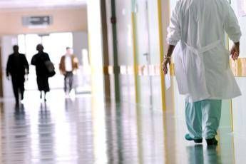 Covid, Bassetti: Situazione difficile e gestita con disordine Covid, Bassetti: Situazione difficile e gestita con disordine